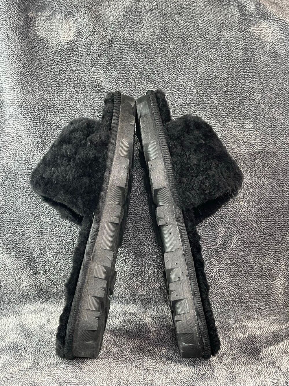 UGG Fluffette Black Cozy Wool Shearling Open Toe Slippers Women Size 10⁠ - Picture 6 of 8